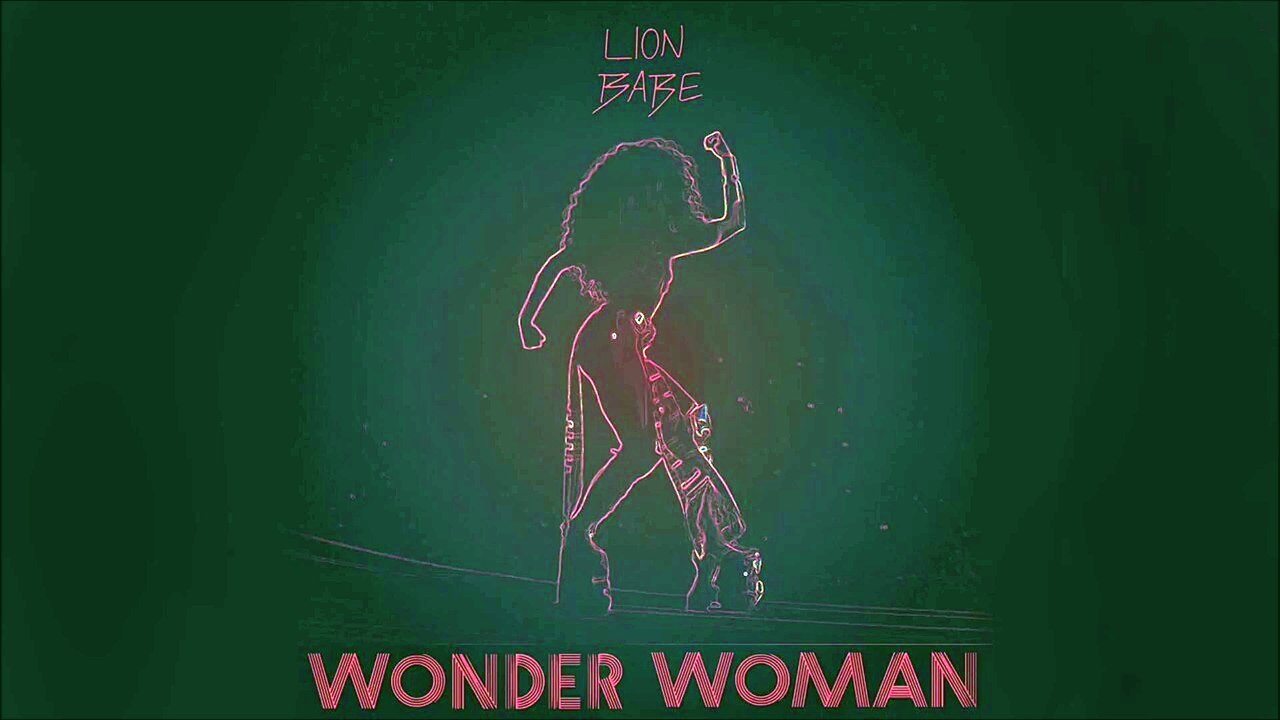 LION BABE - WONDER WOMAN - NEW