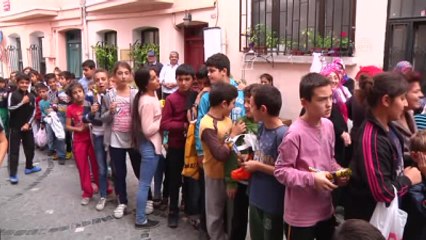 Çocuklar Sokak Eğlencesi Için Balat'ta Buluştu