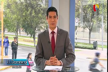 Dos gatos muy educados se disputan un plato de leche