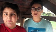Vlog çekmeye çalışan biz