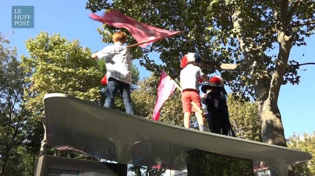 Quand les parents de la Manif Pour Tous font grimper des enfants sur des abribus au nom de leurs droits