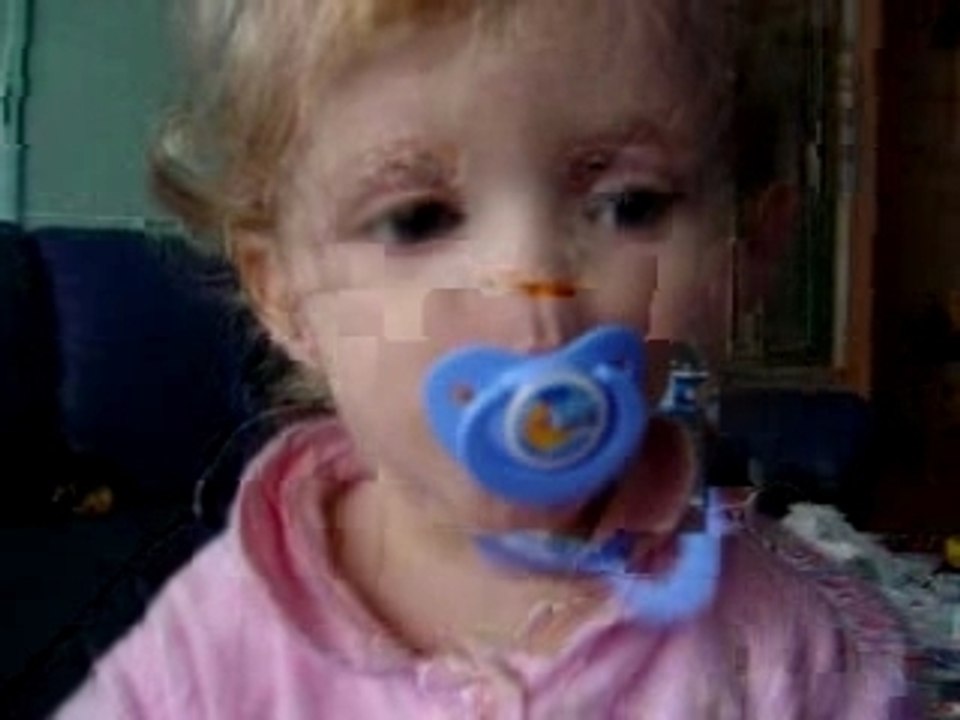 bebe teuteute qui tourne