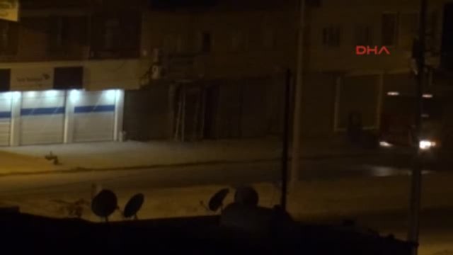 Silopi Irak Sınırına Gece Tank ve Zırhlı Araç Sevkiyatı Yapıldı