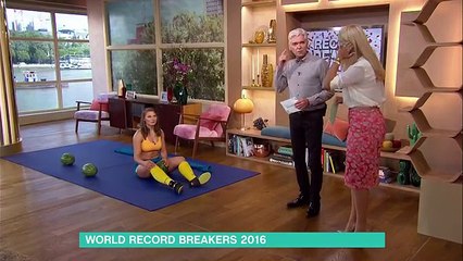 Elle explose des pastèques avec ses cuisses !