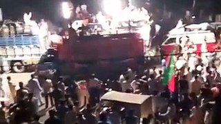 PTI's Ehtisab March Crossing 32 Chowk Lahore - 03 Sep. 2016