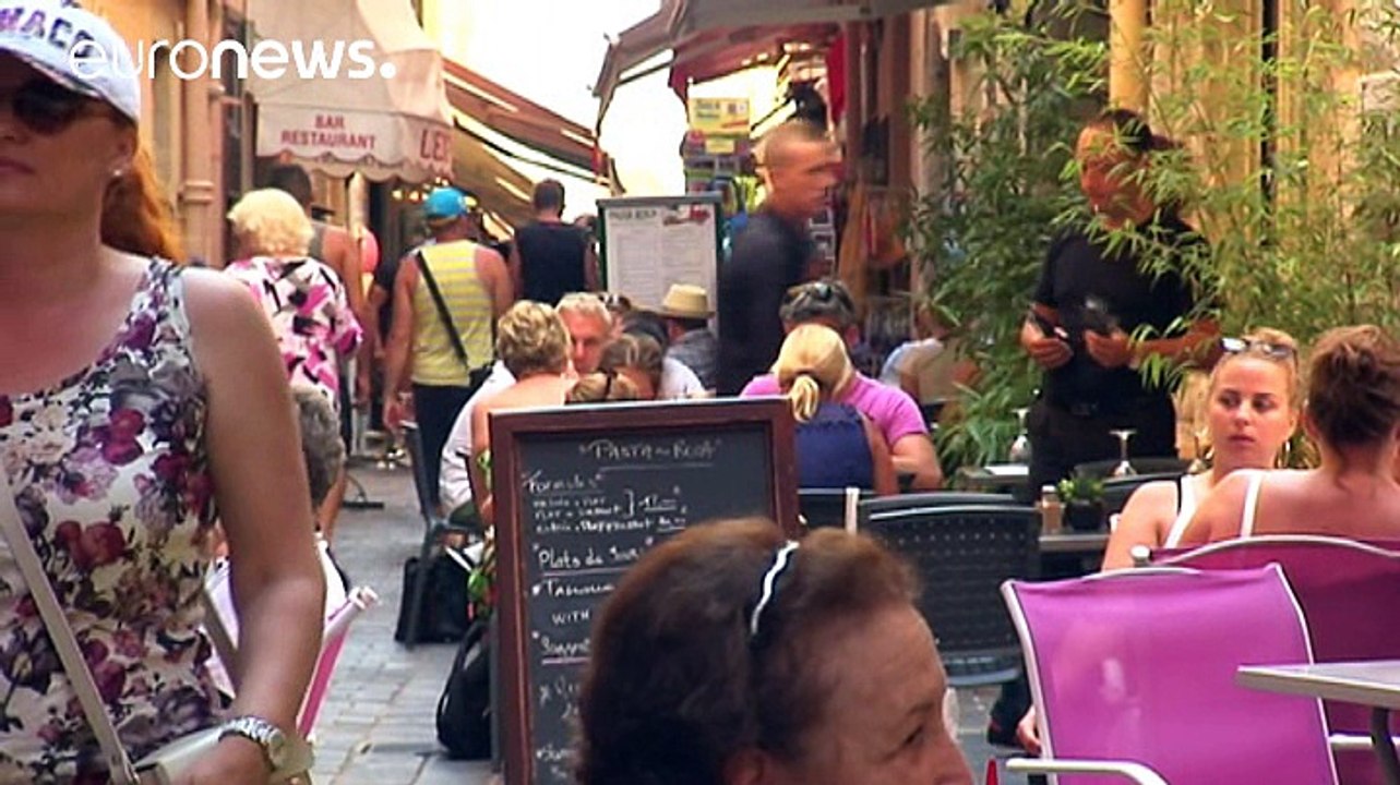 Ελλάδα: πτώση τιμών σε ενοίκια, τρόφιμα, «ξεφεύγουν» τα καύσιμα