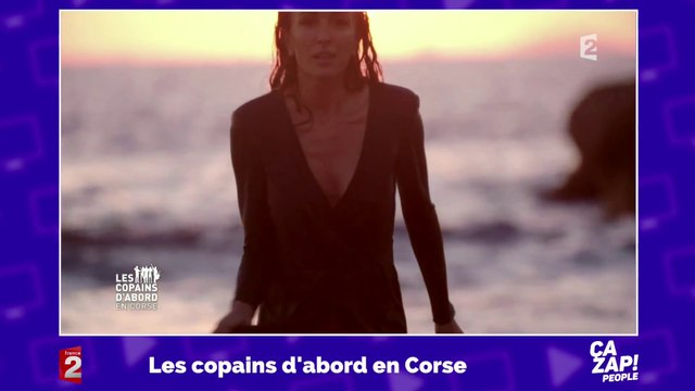 Jenifer très sensuelle dans Les Copains d'abord en Corse