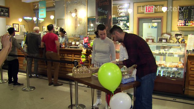Younger Star Debi Mazar and her Celebrity Chef Husband Gabriele Corcos Partner with Amy’s Bread to help Food Bank For N