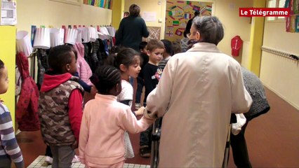 Quimper. Les retraités à la table des maternelles
