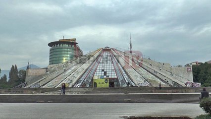 Report TV - ​Plani për Tiranën, Veliaj për Piramidën: Jua kthej qytetarëve