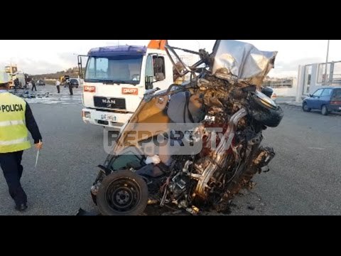 Report TV - Sukth,aksident tragjik,përplasen 2 mjete, humbin jetën 4 të rinj
