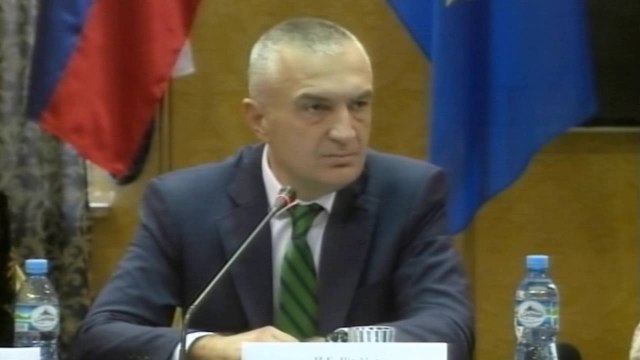 Report TV - Propozimi surprizë i Metës: Të zvogëlohet numri i deputetëve