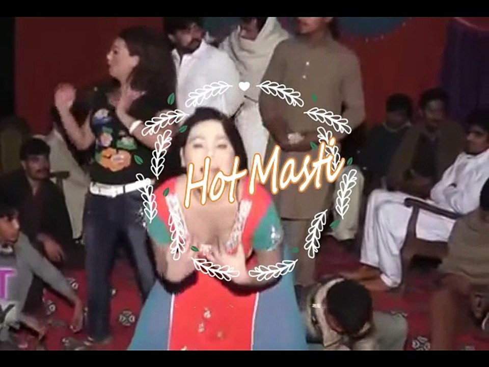 Very Very Hot Boobs Showing Mujra