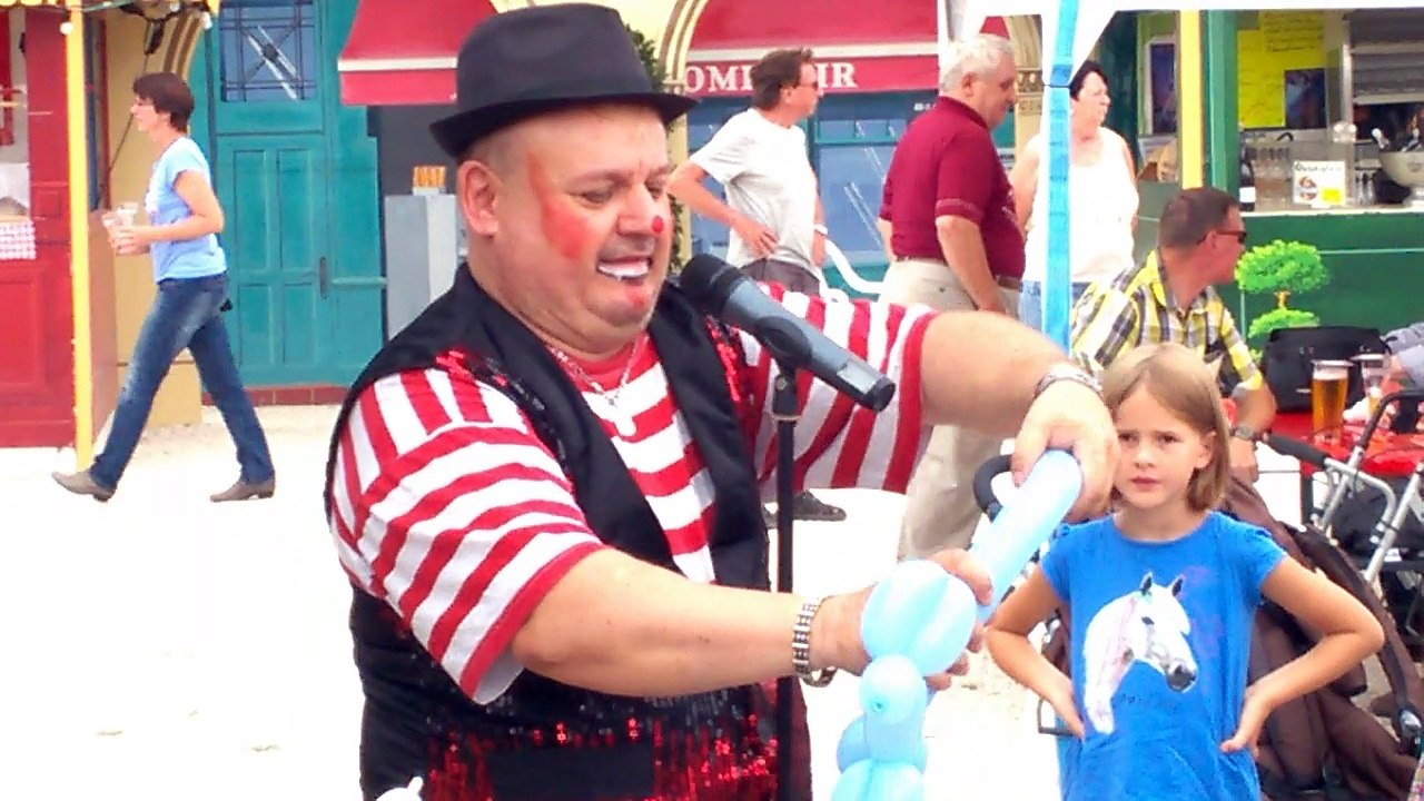 Clown "Pascalito" en animation sculpture sur ballons nouvelle génération