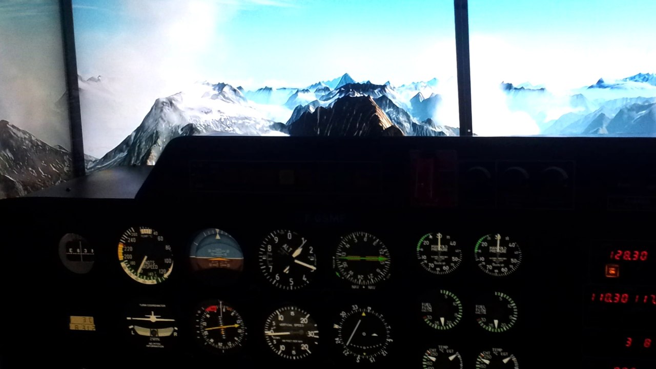 Entre le Mont-Blanc et le Cervin sur simulateur AS03 Air Simulation