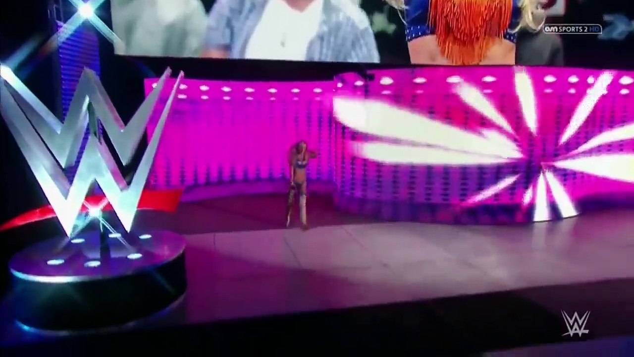 WWE Main Event 02.16.2016: Paige vs. Summer Rae (720p)