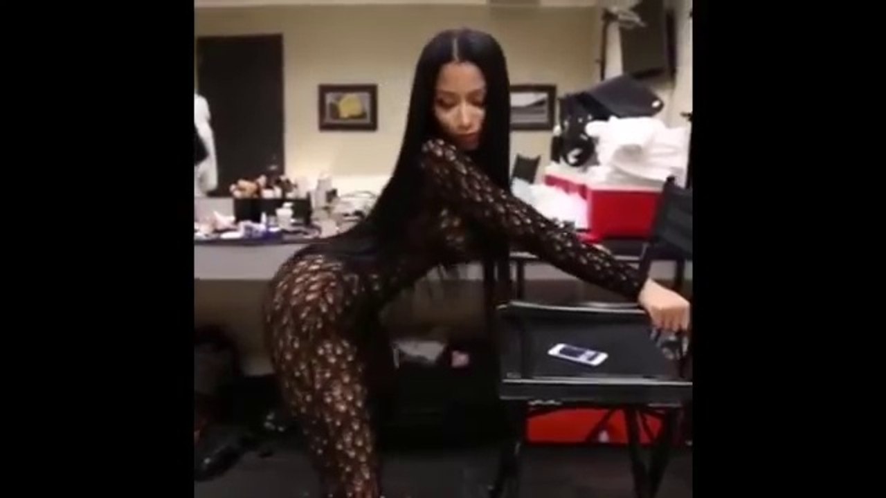 Nicki Minaj TWERKING back stage before Tidal Performance!