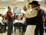 החצוצרן אראל ארזון-רוה - מנגן במסיבת יום הולדת 60 של צביקה לביד מחרוזת מדהימה