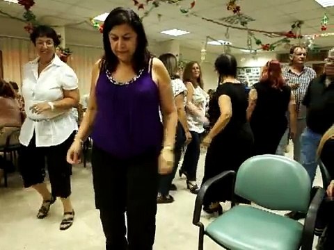 החצוצרן אראל ארזון-רוה - מנגן במסיבת יום הולדת 60 של צביקה לביד מחרוזת נעימות