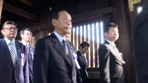 Japon: 85 parlementaires visitent le sanctuaire Yasukuni (2)