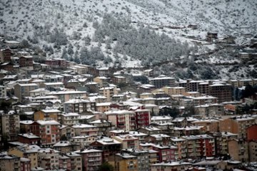 Kars ve Erzurum'da Kar Yağışı Başladı, Kalınlık 10 Santimetreye Ulaştı