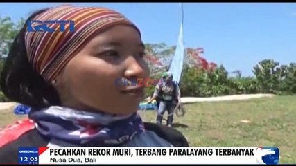 Download Video: 110 Atlet Paralayang Terbang Bersama Pecahkan Rekor MURI