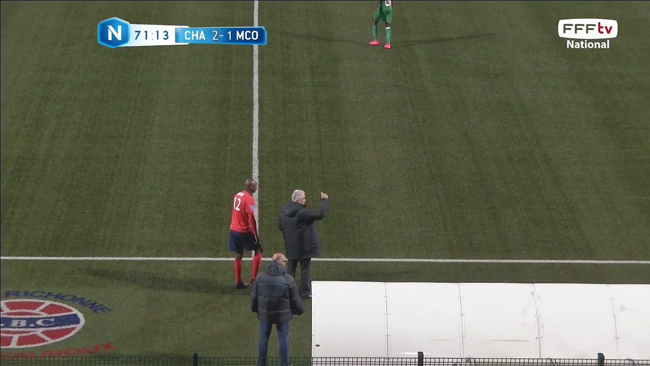 Sortie de BOUKARI sur blessure.