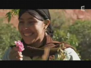 la vallée des roses, Tagine et thé avec la rose