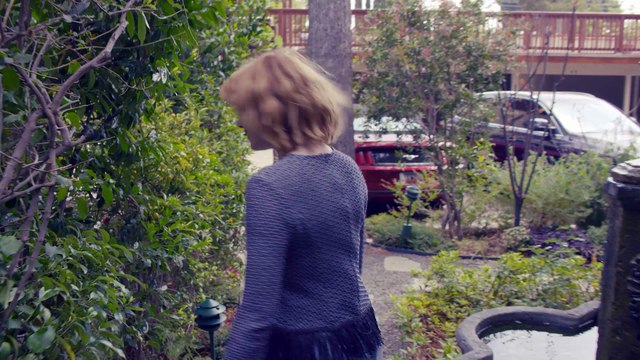 73 questions à Emma Stone : quand Emma Stone imite Britney Spears