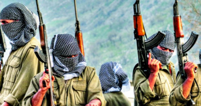 PKK Lice'de Korucuları Taşıyan Minibüsü Taradı: 2 Şehit, 1 Yaralı