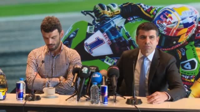 5'inci Kez Dünya Şampiyonu Olan Kenan Sofuoğlu, Pistlerden Ayrılmayacağını Açıkladı