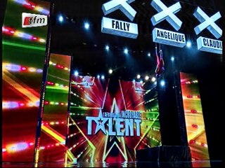 La trapéziste sénégalaise marietou thiam éblouie le Jury "L'Afrique a un incroyable talent"...Regardez!!