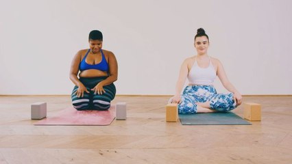 Barbie Ferreira and Jessamyn Stanley Do a #BigGirlYoga Class!