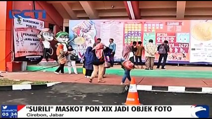 "Surili" Maskot PON XIX Jadi Objek Foto Warga