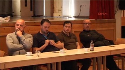 Mercedes?te Çalışan Türk Işçilere ?iş Kanunu? Semineri