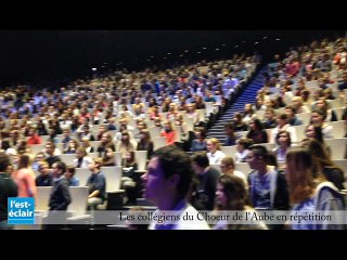 Les collégiens du Choeur de l'Aube en répétition