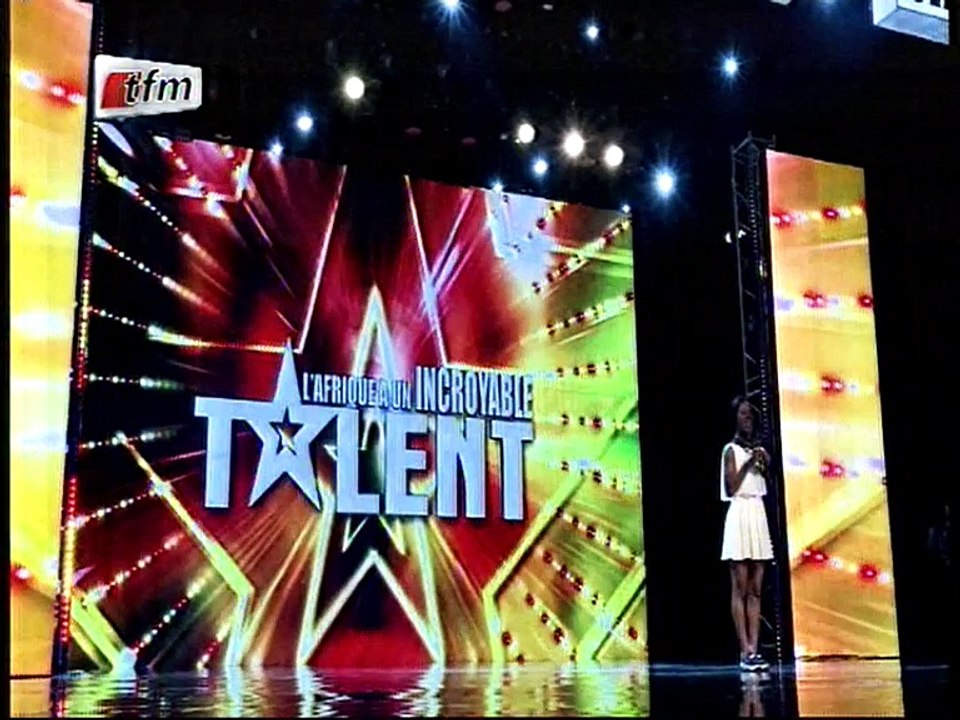 insoliiiite dans "L'Afrique a UN INCROYABLE TALENT" à mouriiiir de rire!!