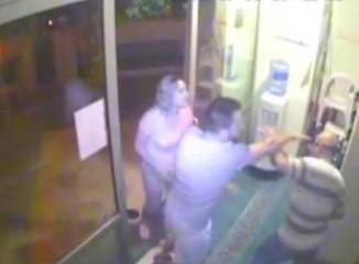 Darbe Gecesi İzmir'de Müezzine Saldıranlardan Biri Tutuklandı