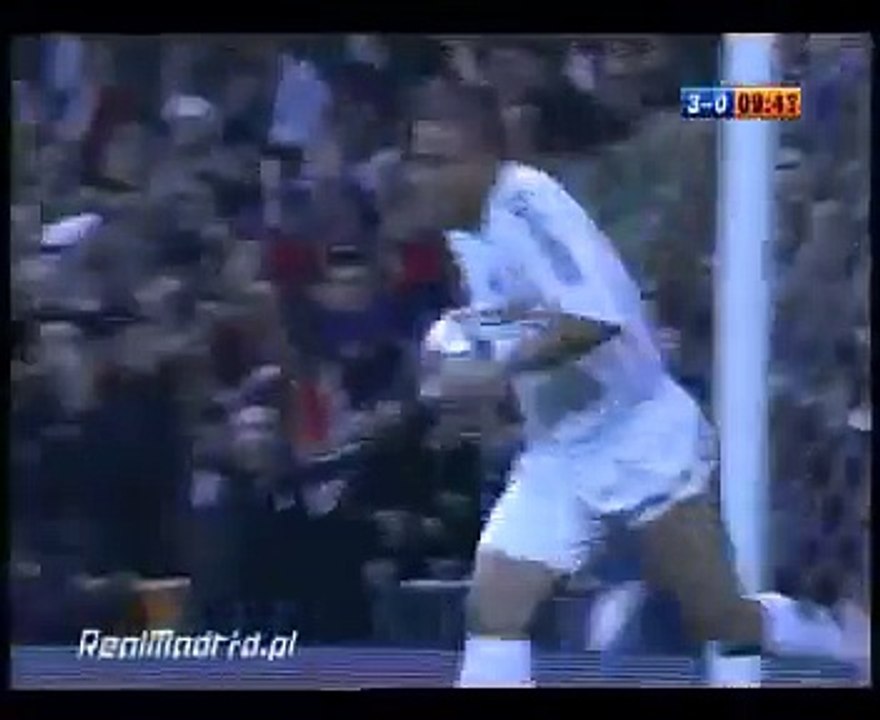 Gol de Ronaldo con un centro magnífico de Beckham...