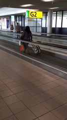 Scène surprenante à l'aéroport d'Amsterdam