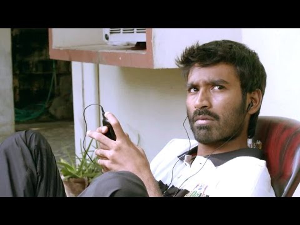 Raghuvaran B.tech Scenes - Dhanush Playing Cricket Scene - Dhanush, Amala Paul