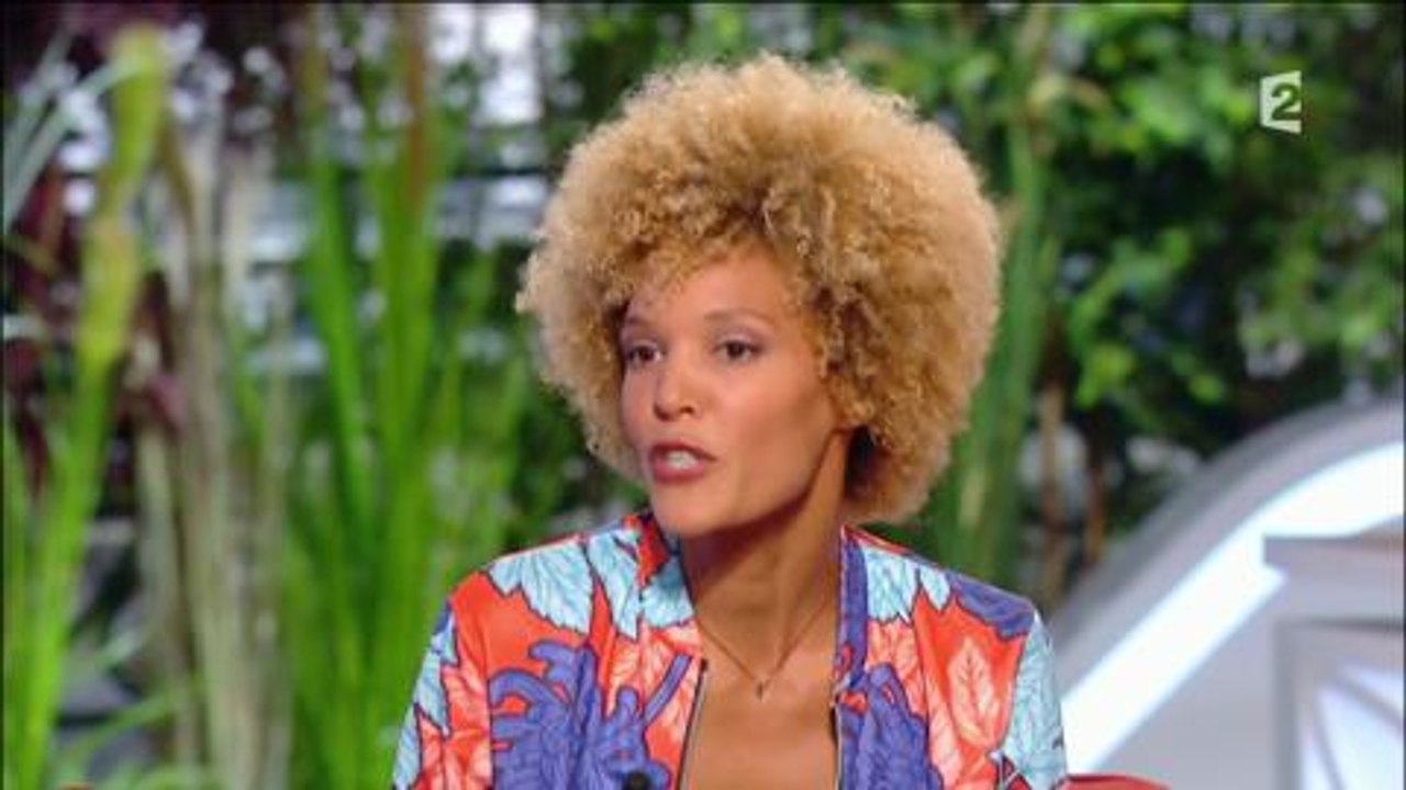 Amanda : Linda Hardy revient ses moments passés avec Johnny Hallyday, mar 18 oct