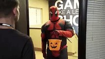 Deadpool Halloween prank (geek deadpool)