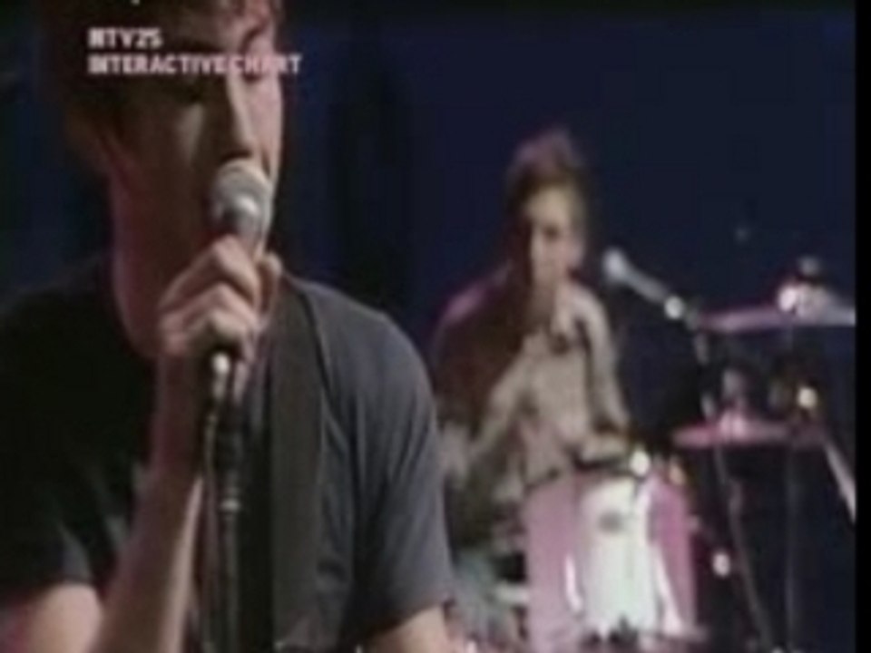 Arctic Monkeys - I bet you look good on the dancefloor