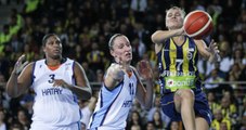 24. Kadınlar Cumhurbaşkanlığı Kupası'nı Fenerbahçe'yi Yenen Hatay BB Aldı