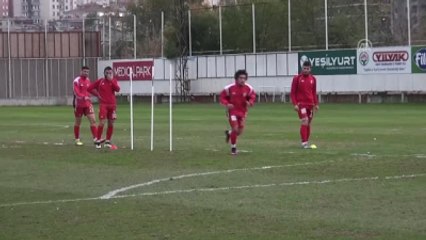 Samsunspor Teknik Direktörü Özköylü, Büyükşehir Gaziantepspor Maçını Değerlendirdi