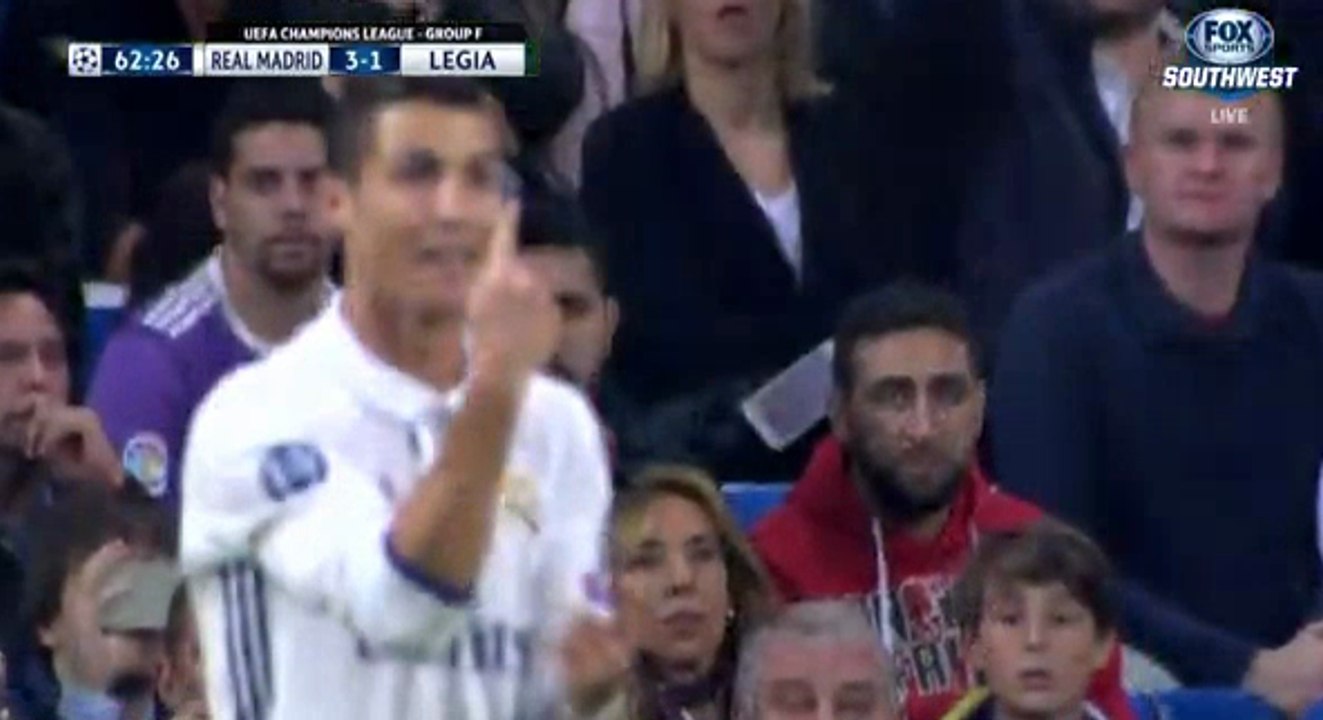 cristiano ronaldo angry  about the yellow card  Real Madrid  4-1 legia 18.10.2016