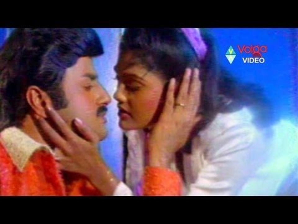 Nari Nari Naduma murari Movie Songs - Em Vaano - Bala Krishna Nirosha