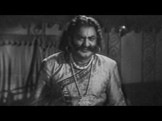 S V Ranga Rao As A Tandra Paparayudu Getup Ultimate Scene....
