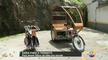 Na tentativa de fugir do trânsito, pais levam filhos para a escola de bicicleta